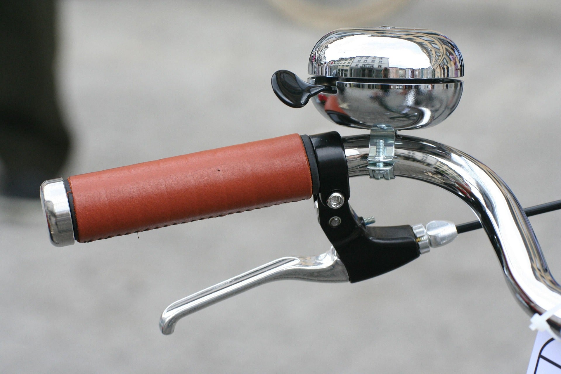 Handlebars Grips and Bar Tape