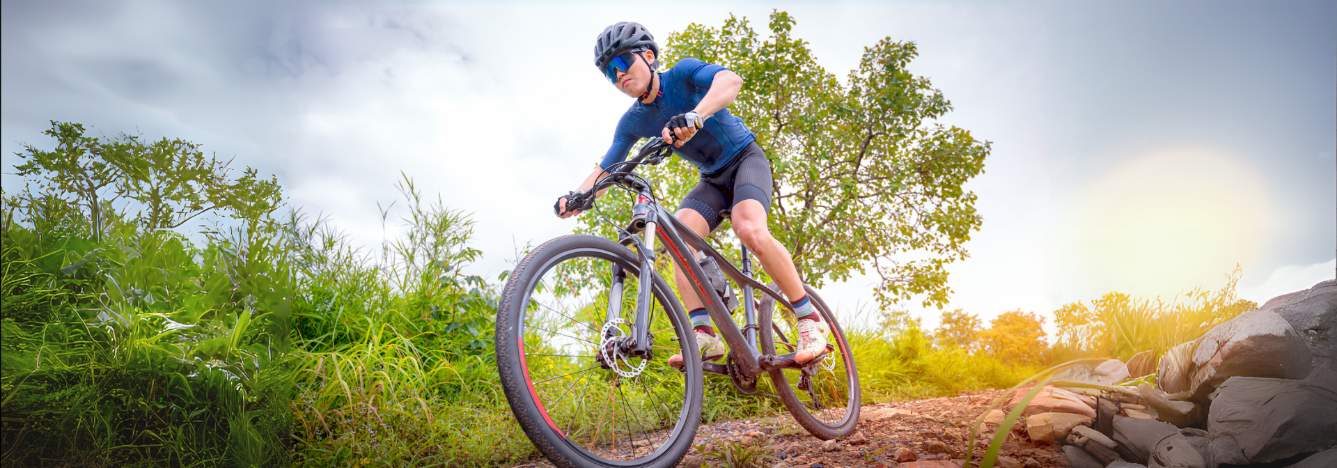 Hardcore hardtail frame with slack 64° head angle, short chainstays, and reinforced dropper post routing