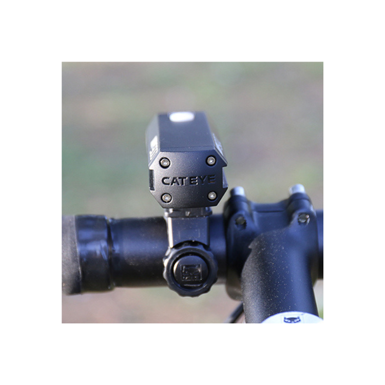 Cateye AMPP900 front light with USB charging port, offering convenient and eco-friendly cycling illumination.