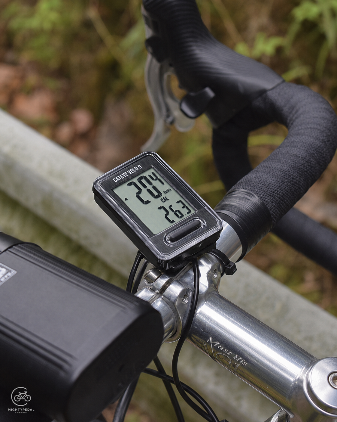 Cateye Velo 9 CC-VL820 Bicycle Computer